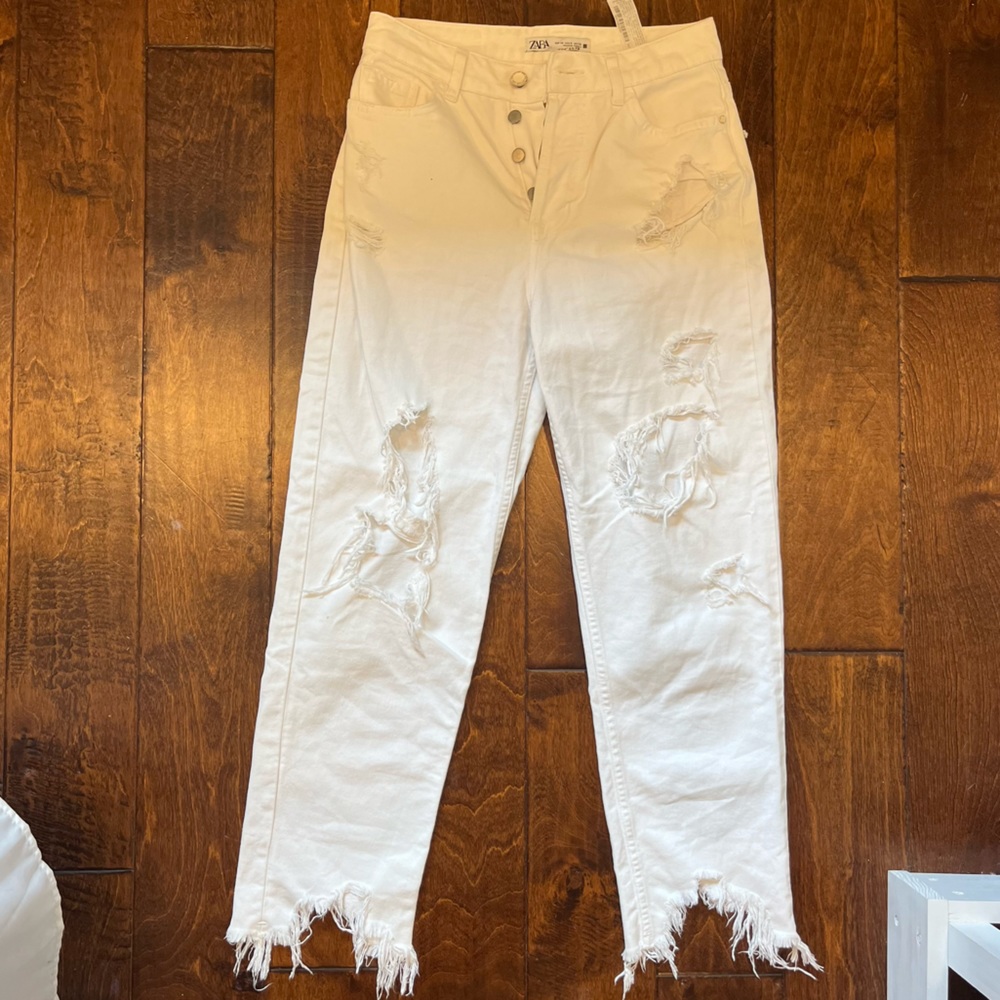 White Zara ripped high waisted jeans